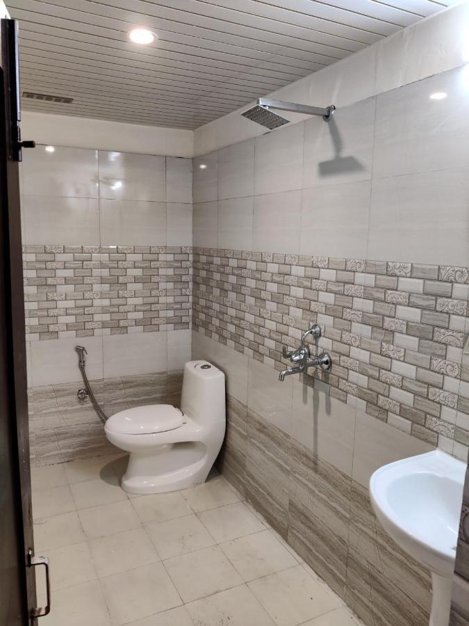 Keshav Hotel Farrukhabad Kültér fotó